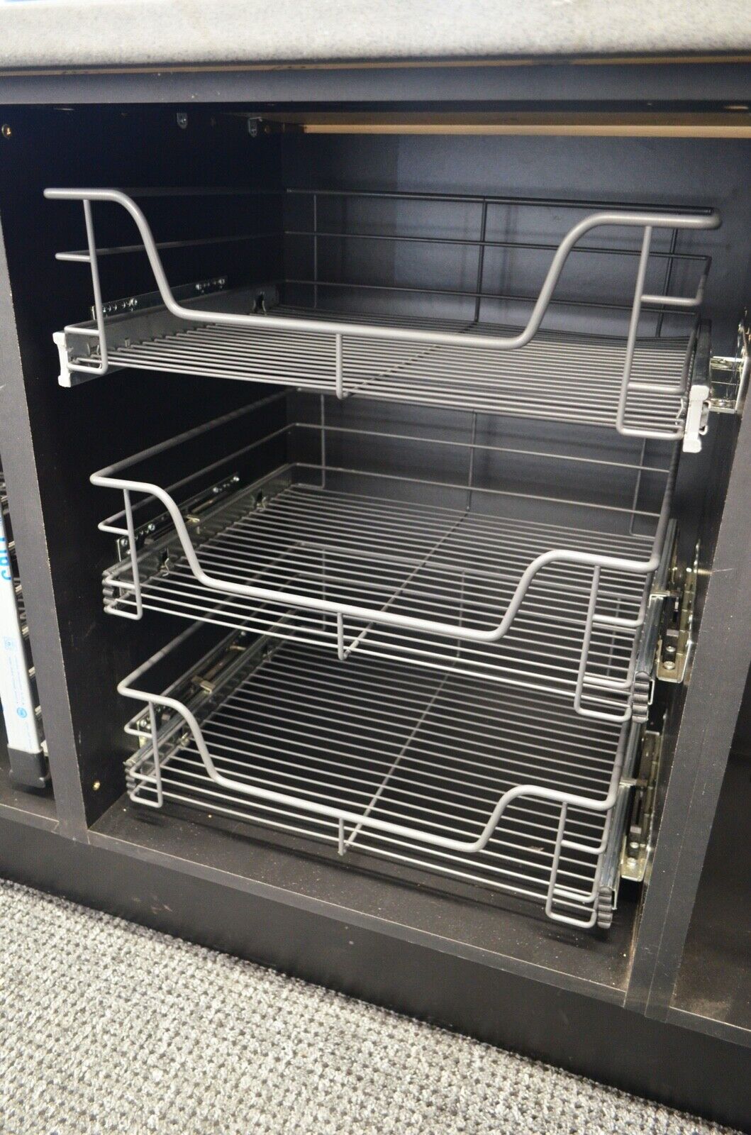 SINGLE WIRE BASKETS PULL OUT KITCHEN CABINET GREY SIZES TO FIT 300 400 500 600 BASE UNITS